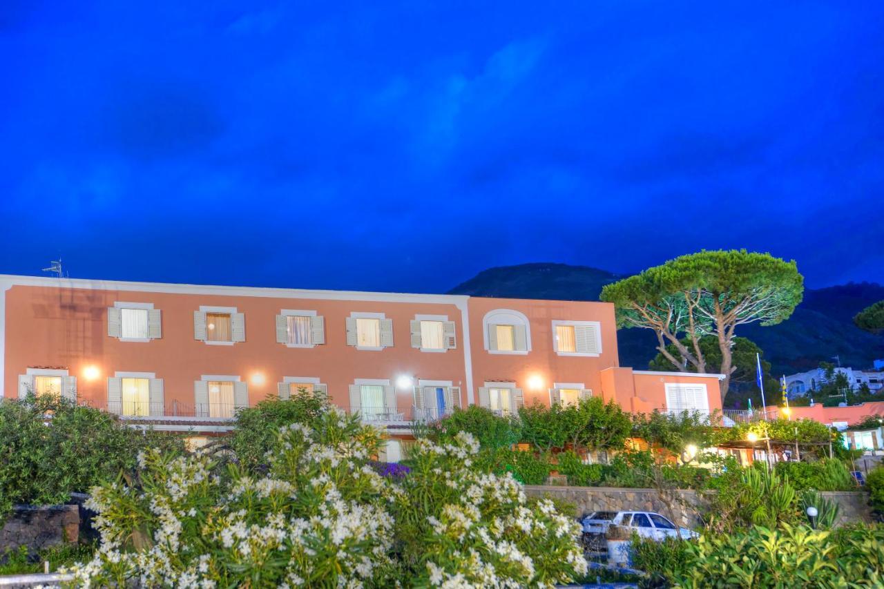 Hotel Villa Mena Forio  ภายนอก รูปภาพ