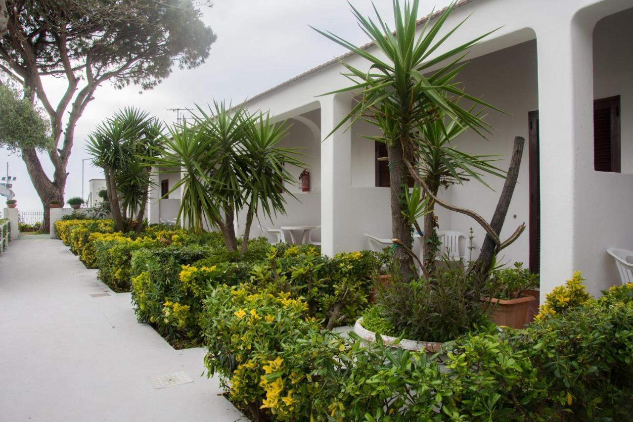 Hotel Villa Mena Forio  ภายนอก รูปภาพ
