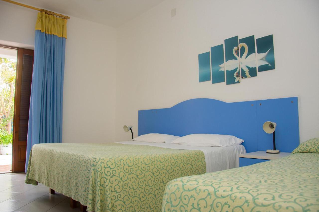 Hotel Villa Mena Forio  ภายนอก รูปภาพ