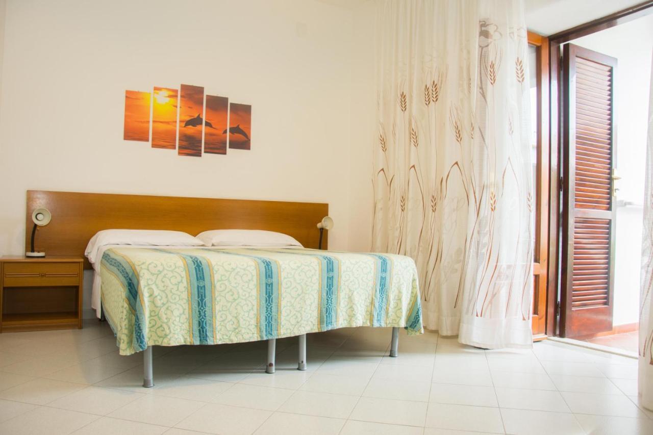 Hotel Villa Mena Forio  ภายนอก รูปภาพ