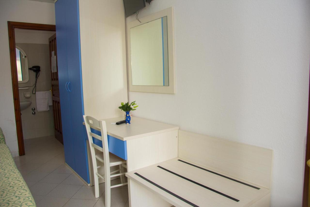 Hotel Villa Mena Forio  ภายนอก รูปภาพ