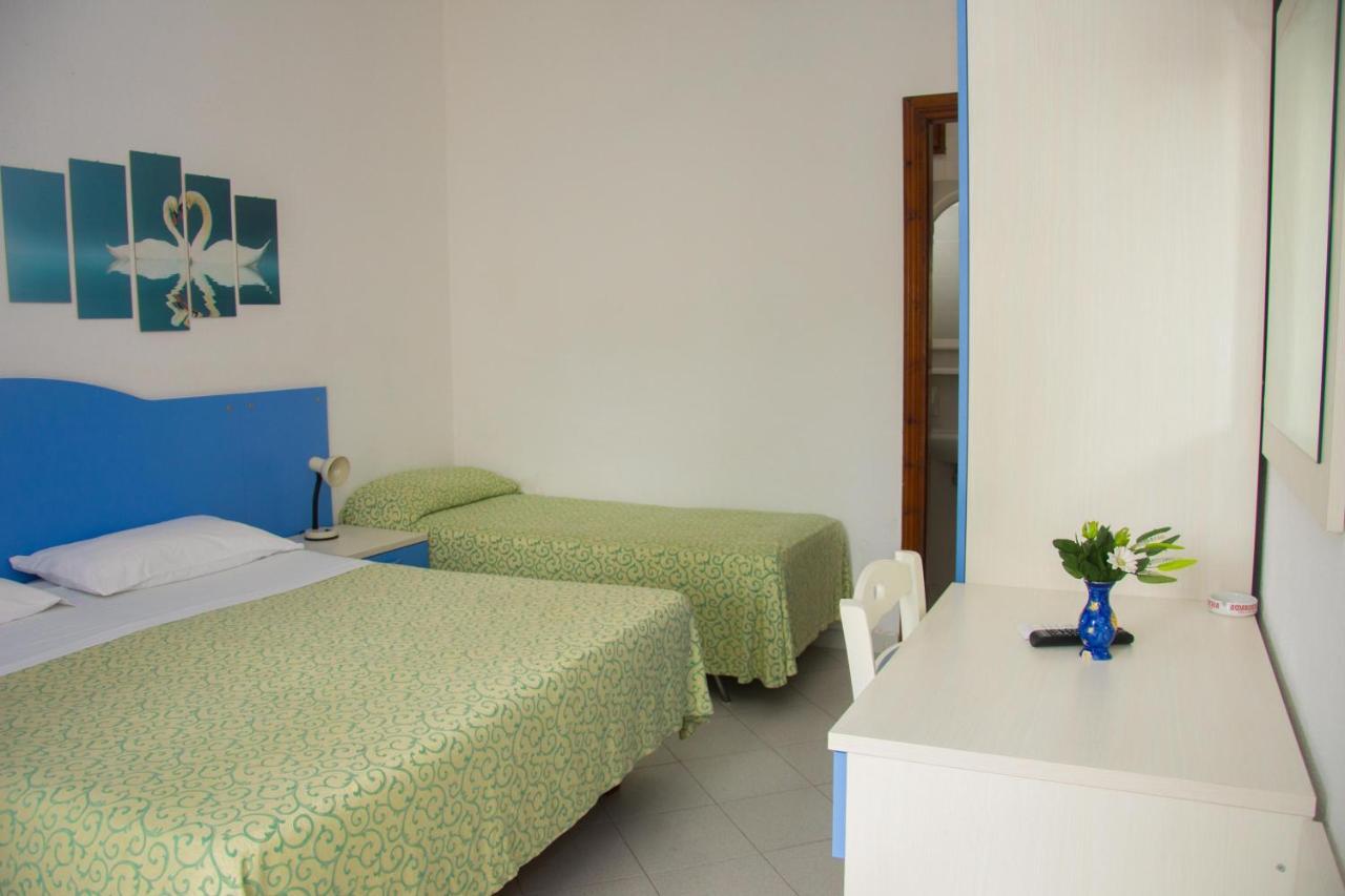 Hotel Villa Mena Forio  ภายนอก รูปภาพ