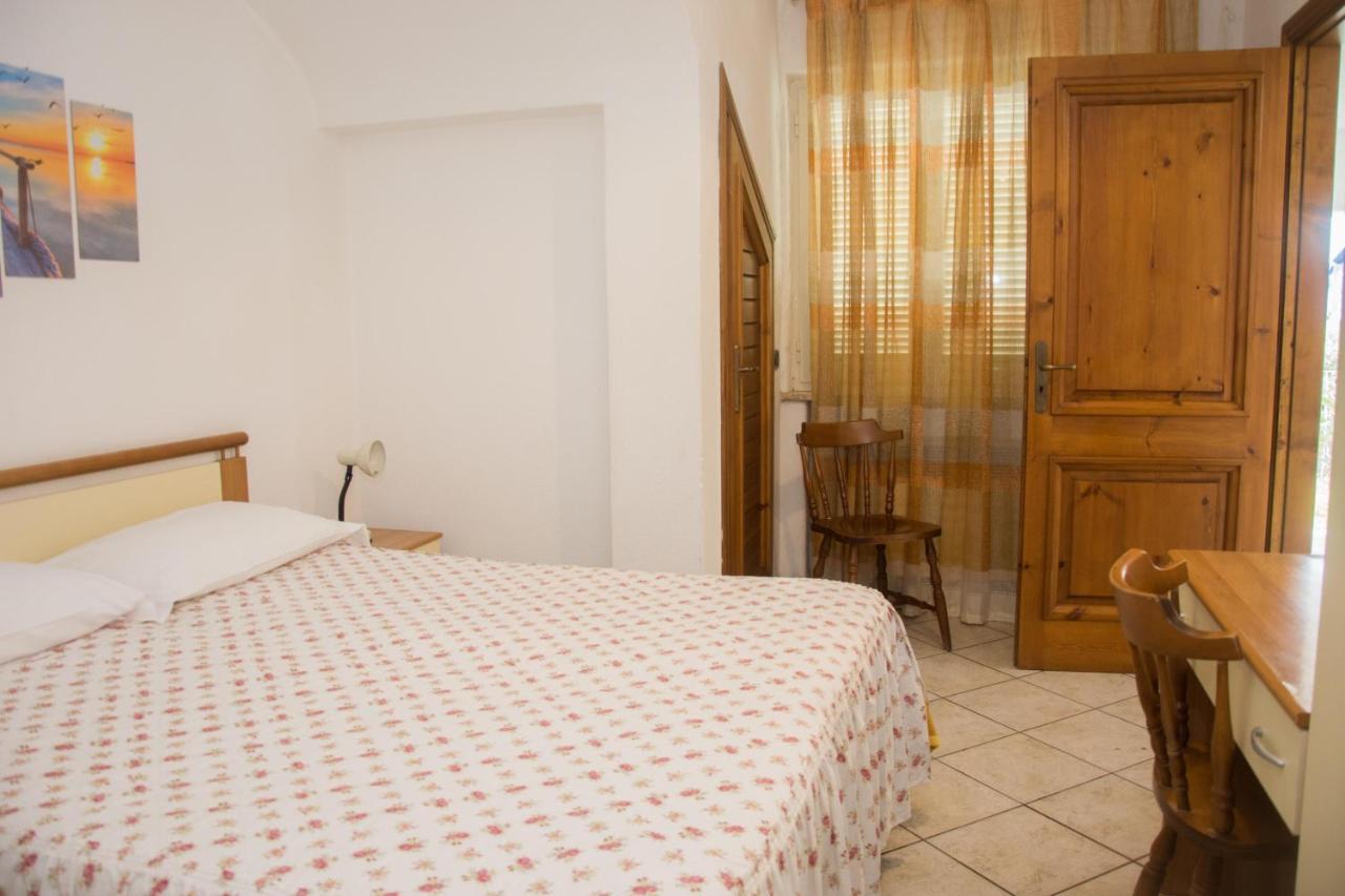 Hotel Villa Mena Forio  ภายนอก รูปภาพ