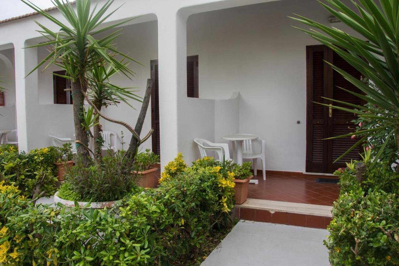 Hotel Villa Mena Forio  ภายนอก รูปภาพ